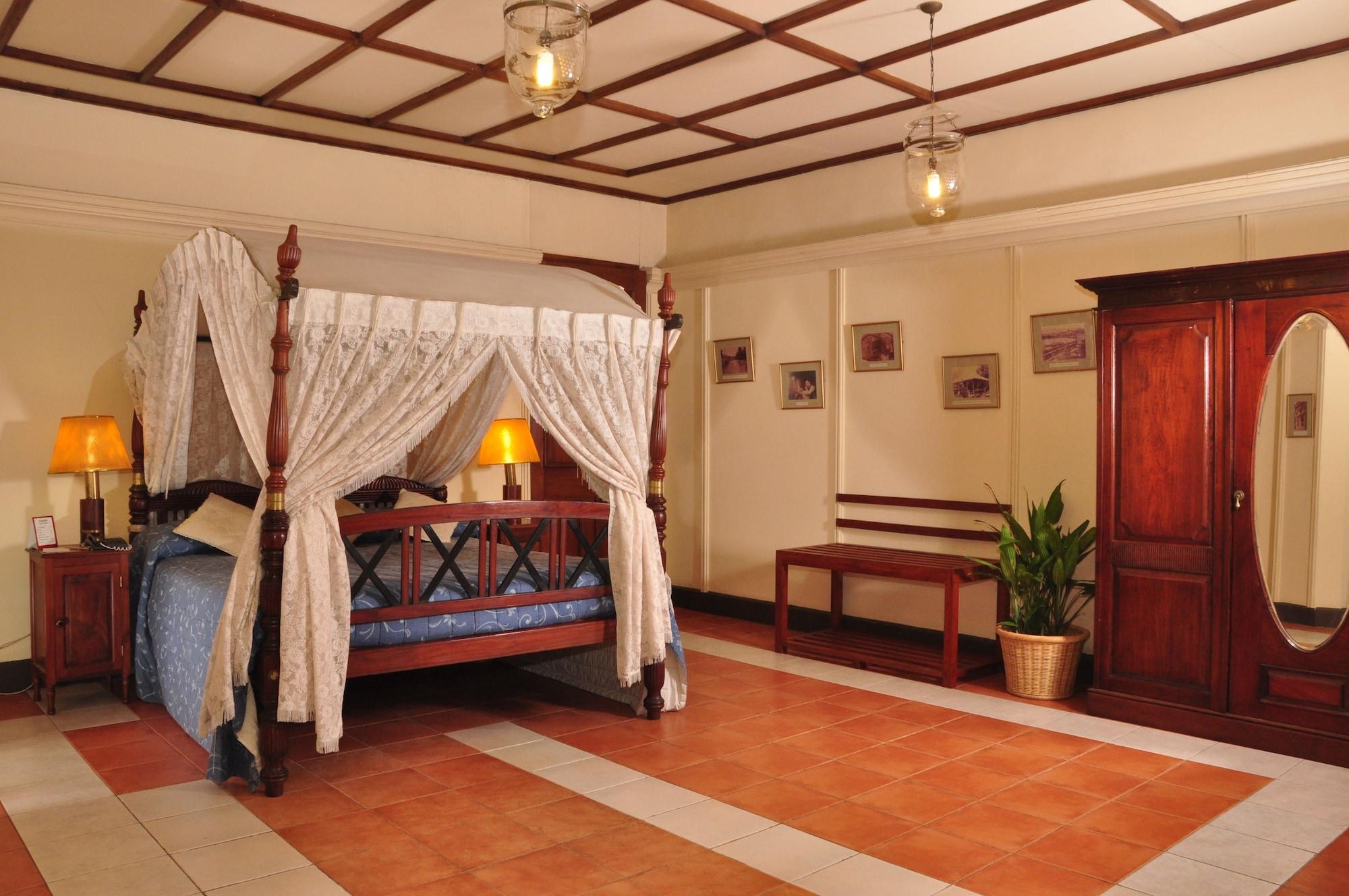 Grand Oriental Hotel 4*