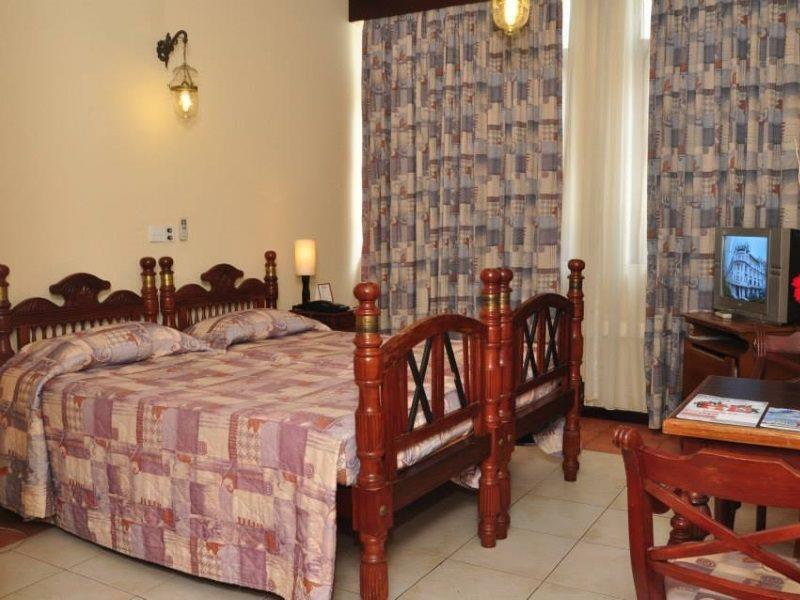 Hotel Grand Oriental Colombo