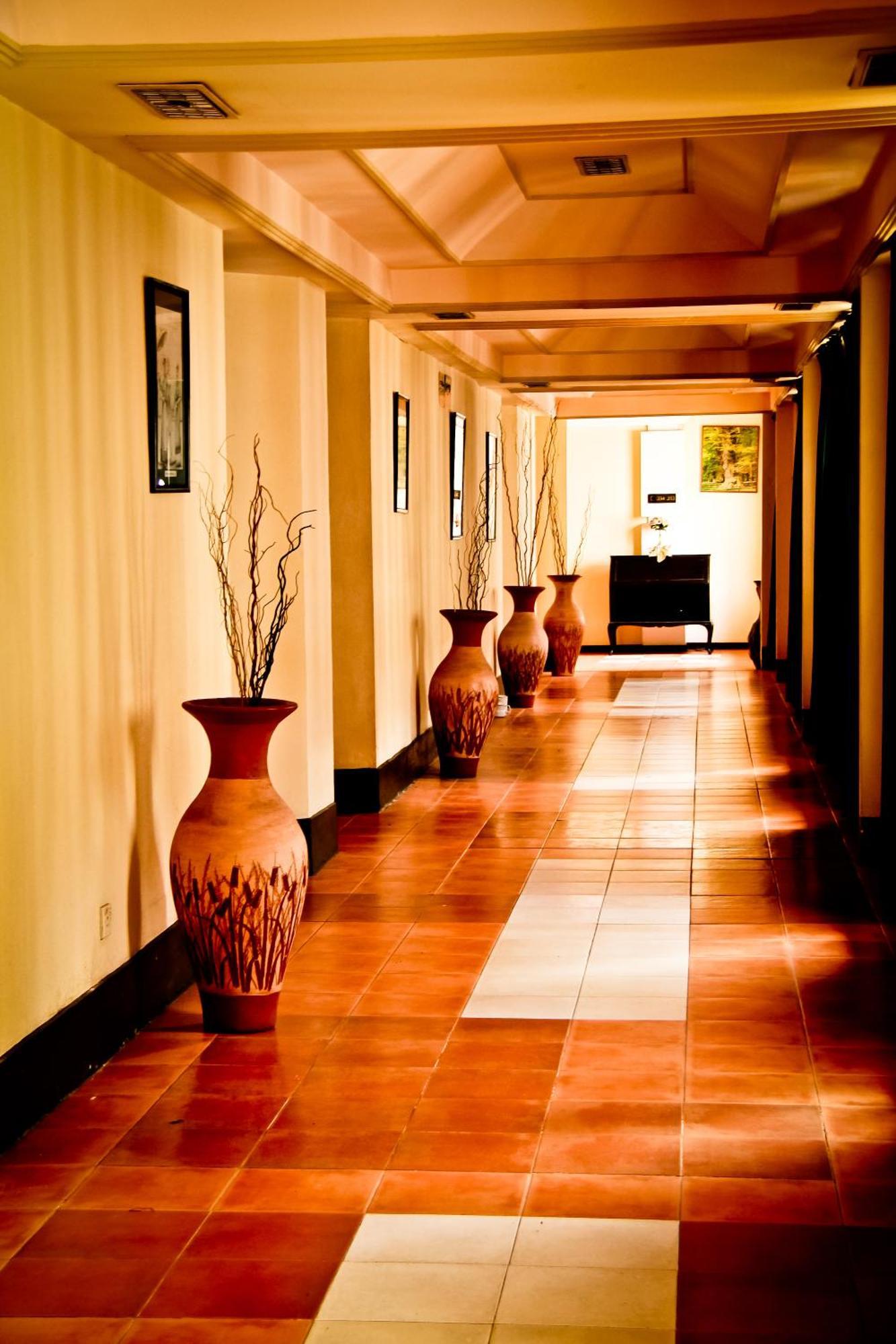 Grand Oriental
