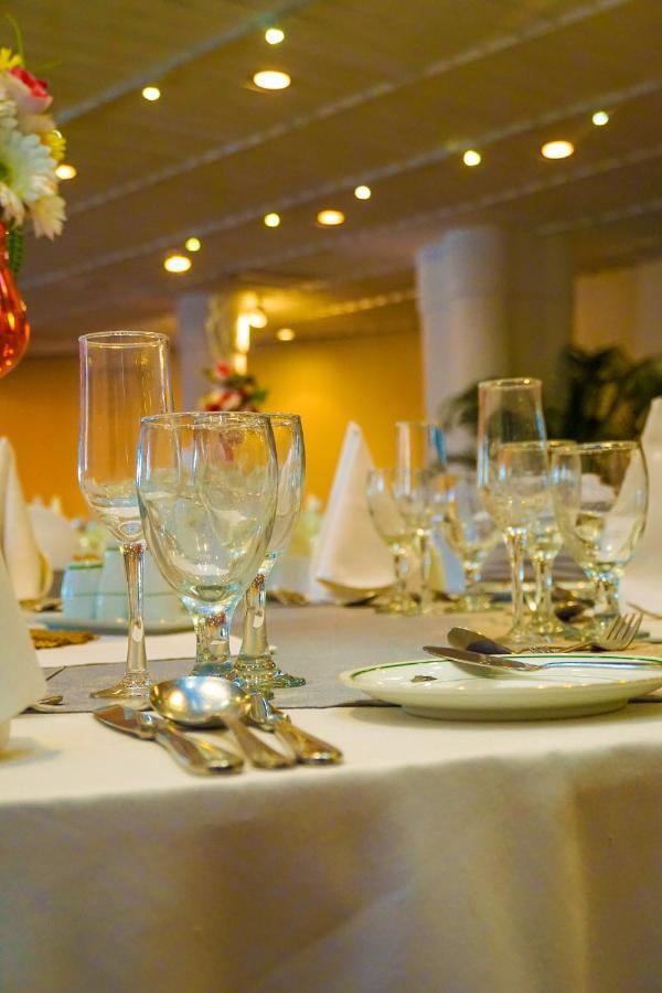 Grand Oriental Hotel 4*